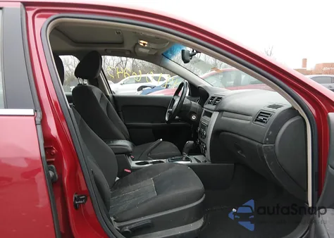 2010 Mercury Milan из США, поврежденный, VIN 3MEHM0HA8AR613178